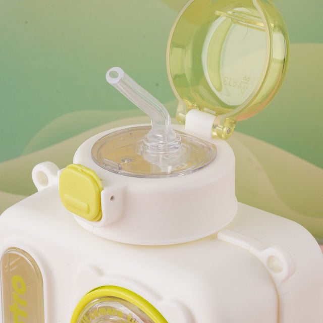 Tykle Camera Bottle 480ml - Snap, Sip, and Smile!
